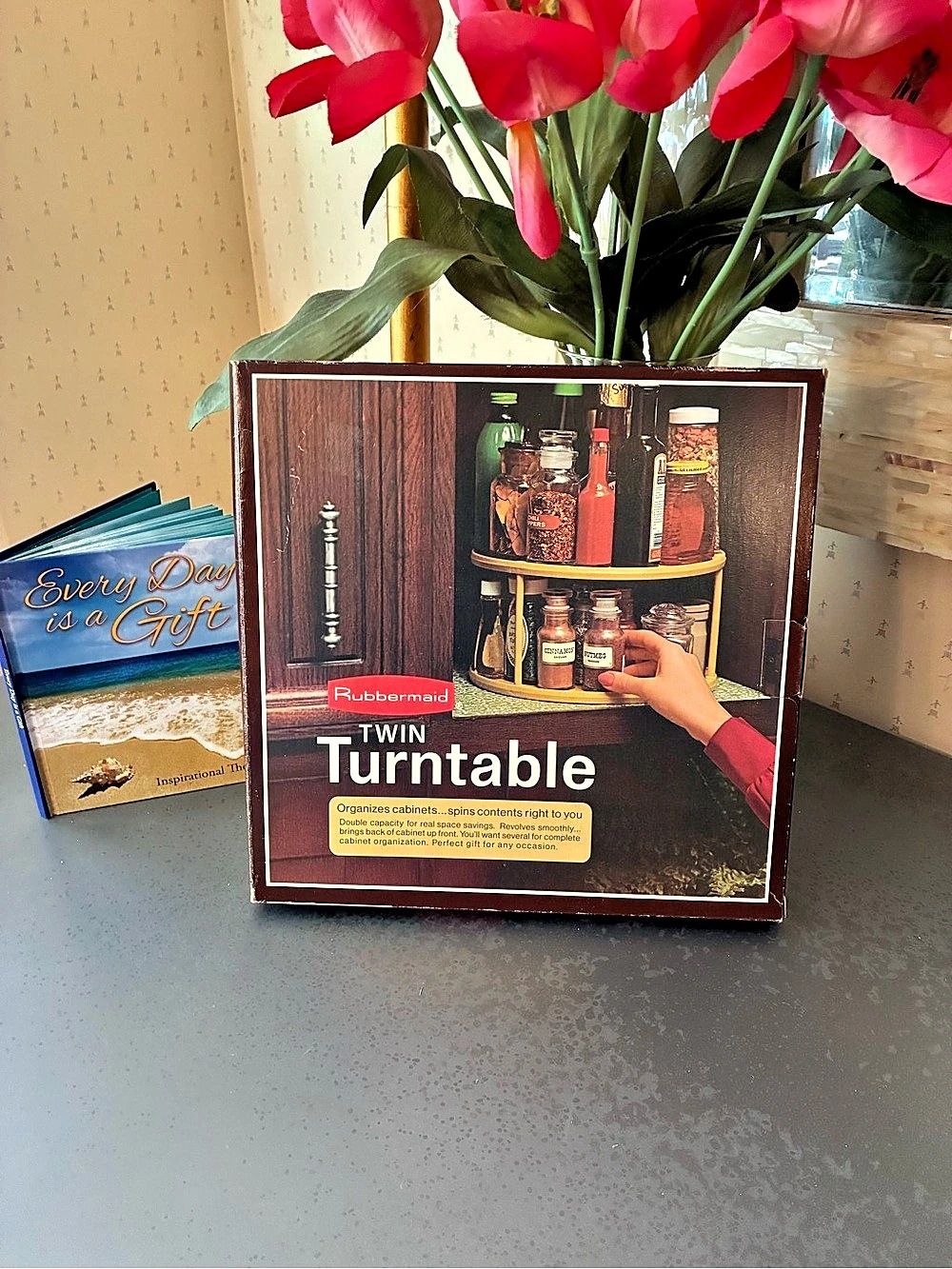 VINTAGE 1979 Rubbermaid, NEW IN BOX, Twin Turntable 2 tier Lazy Susan organizer.